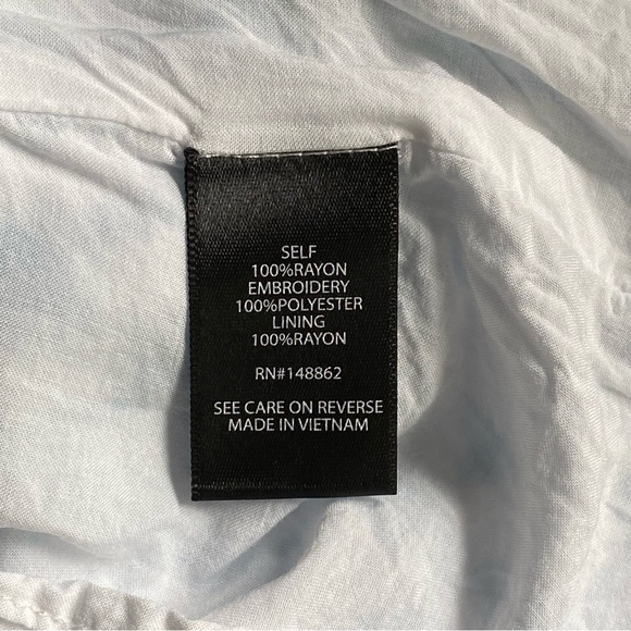 Torrid Babydoll Eyelet Tiered Top Womens Size 2X White Blue Rayon Sleeveless - Picture 8 of 9